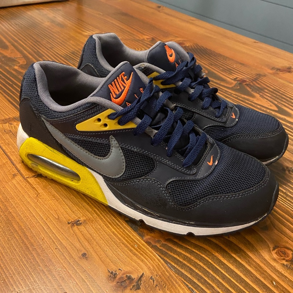 Nike Air Max Correlates - Men Size 10.5